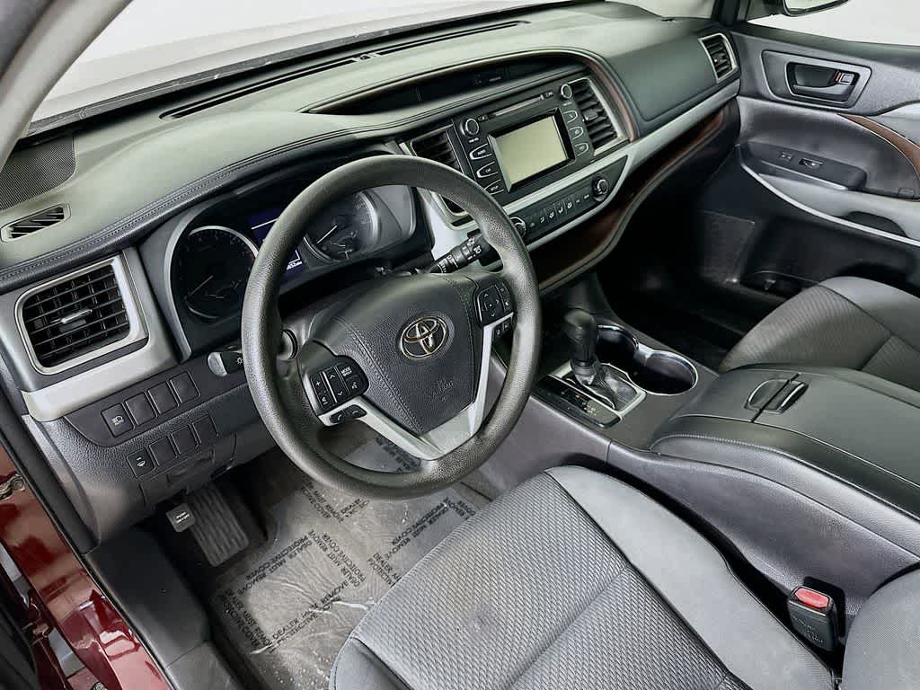 2018 Toyota Highlander LE