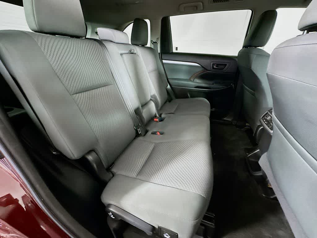 2018 Toyota Highlander LE
