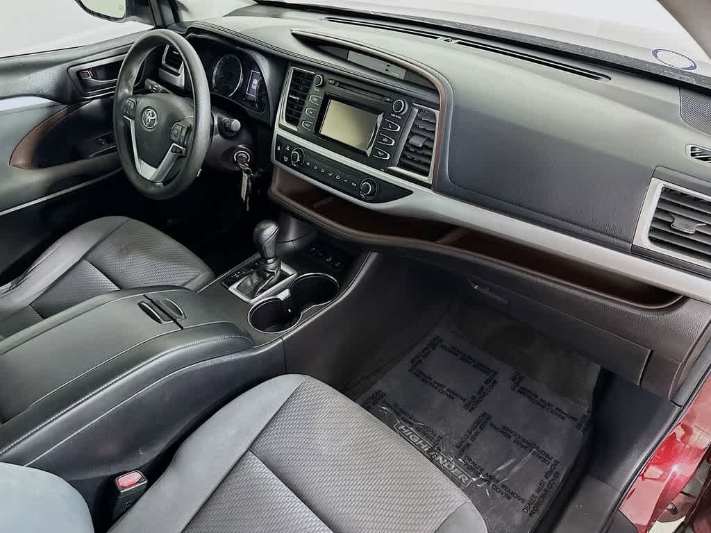 2018 Toyota Highlander LE