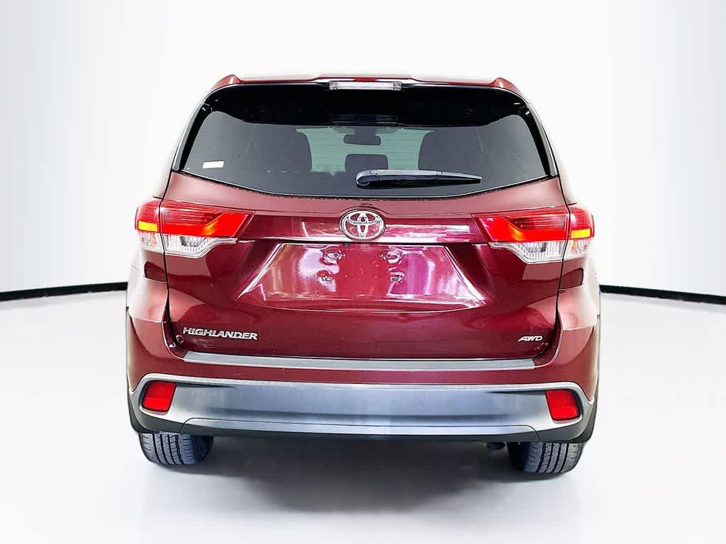 2018 Toyota Highlander LE