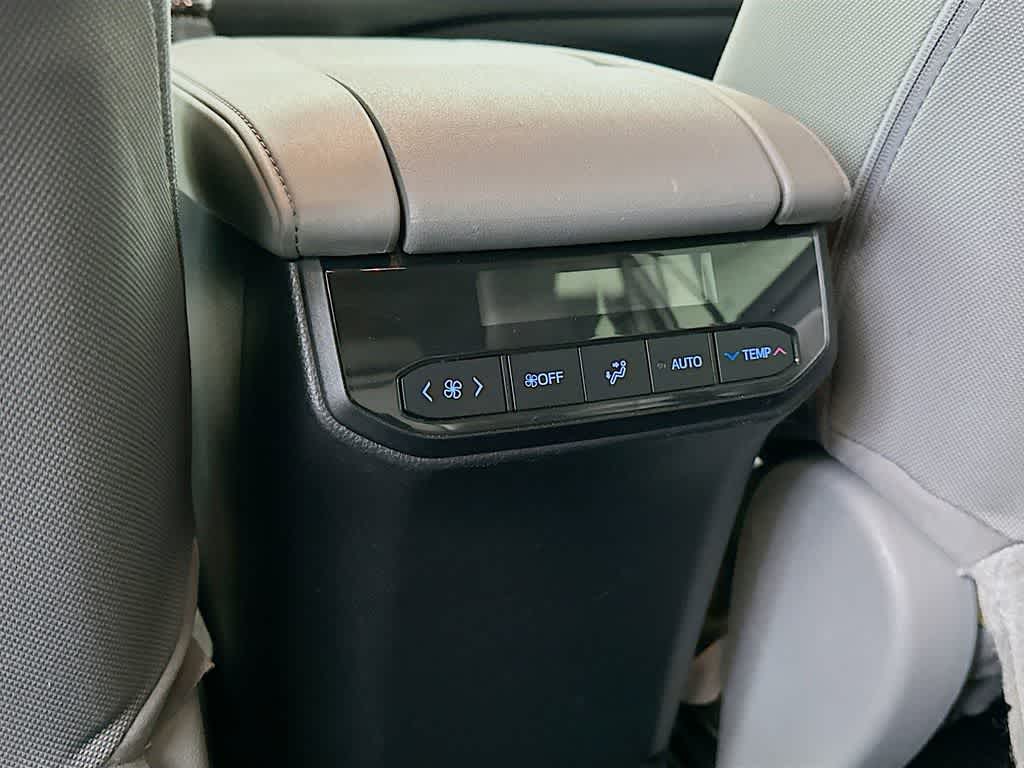 2020 Toyota Highlander L