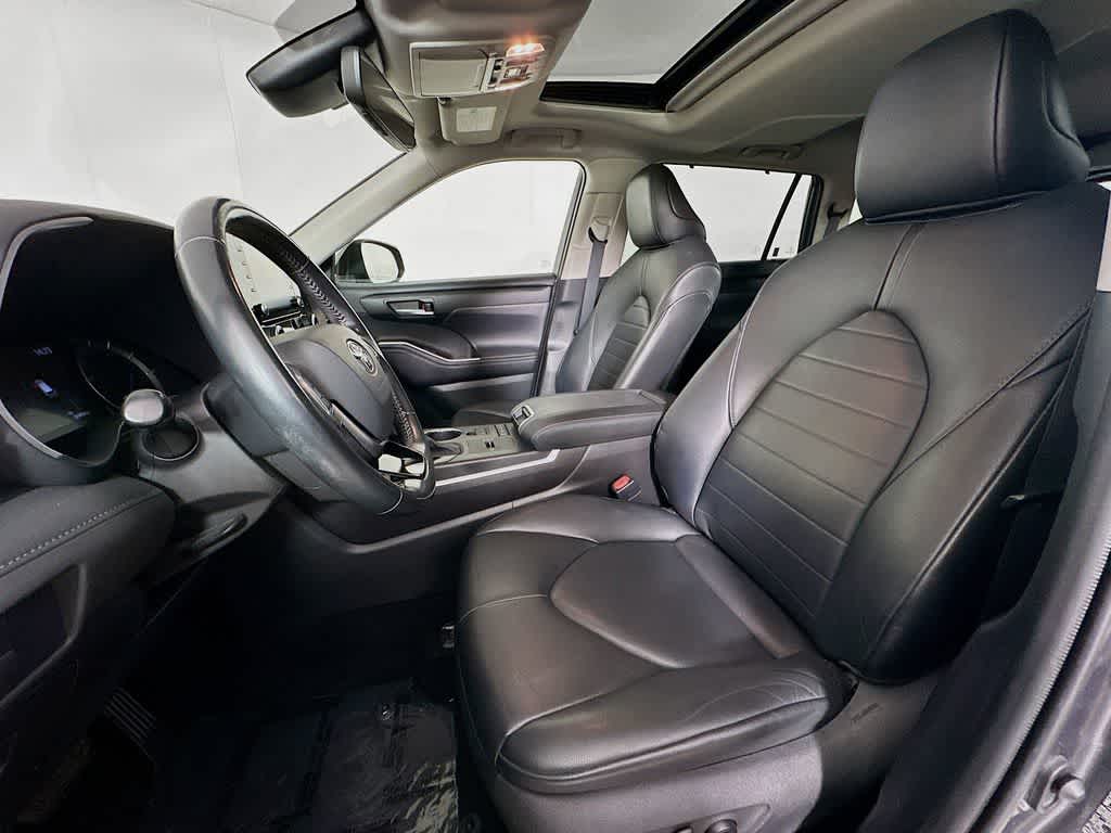2021 Toyota Highlander Hybrid XLE