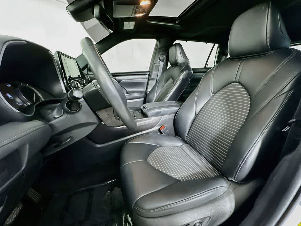 2022 Toyota Highlander XSE