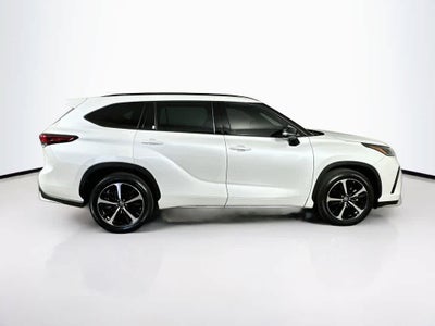 2022 Toyota Highlander XSE