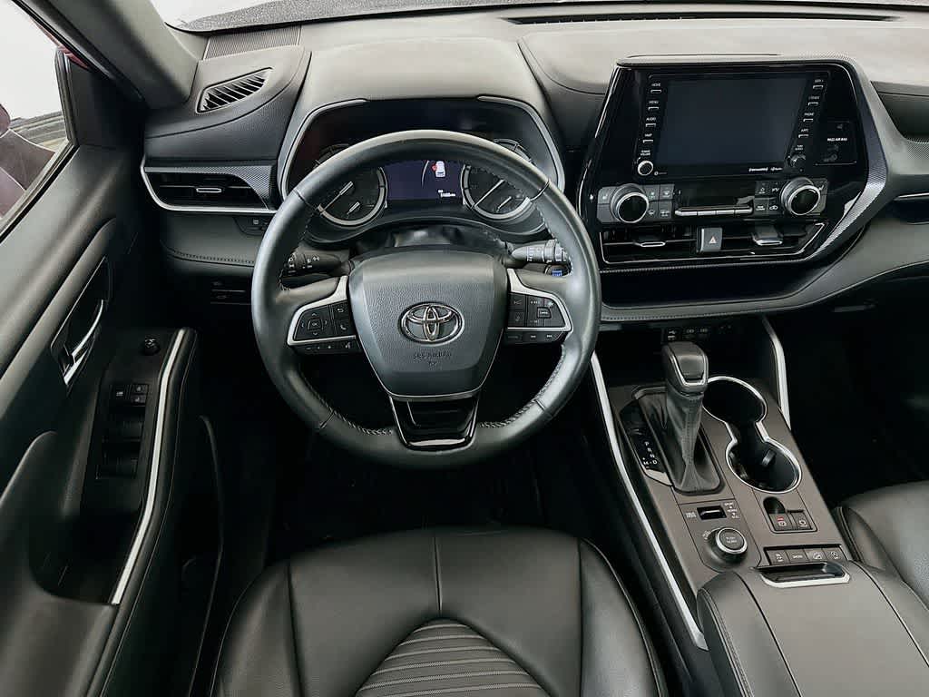 2022 Toyota Highlander XSE