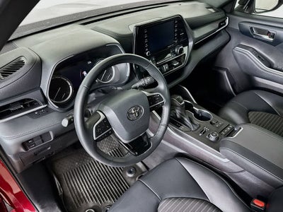 2022 Toyota Highlander XSE