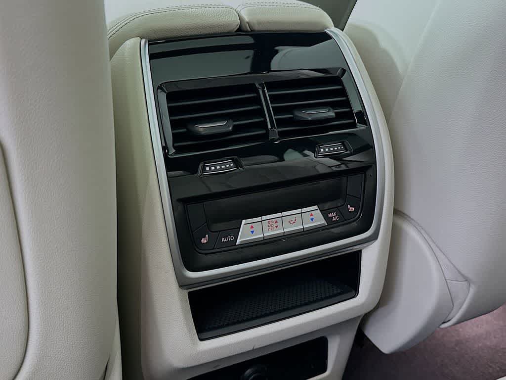 2022 BMW X5 xDrive40i xDrive40i