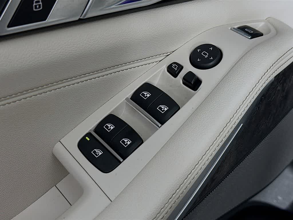 2022 BMW X5 xDrive40i xDrive40i
