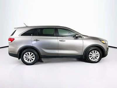 2016 Kia Sorento L