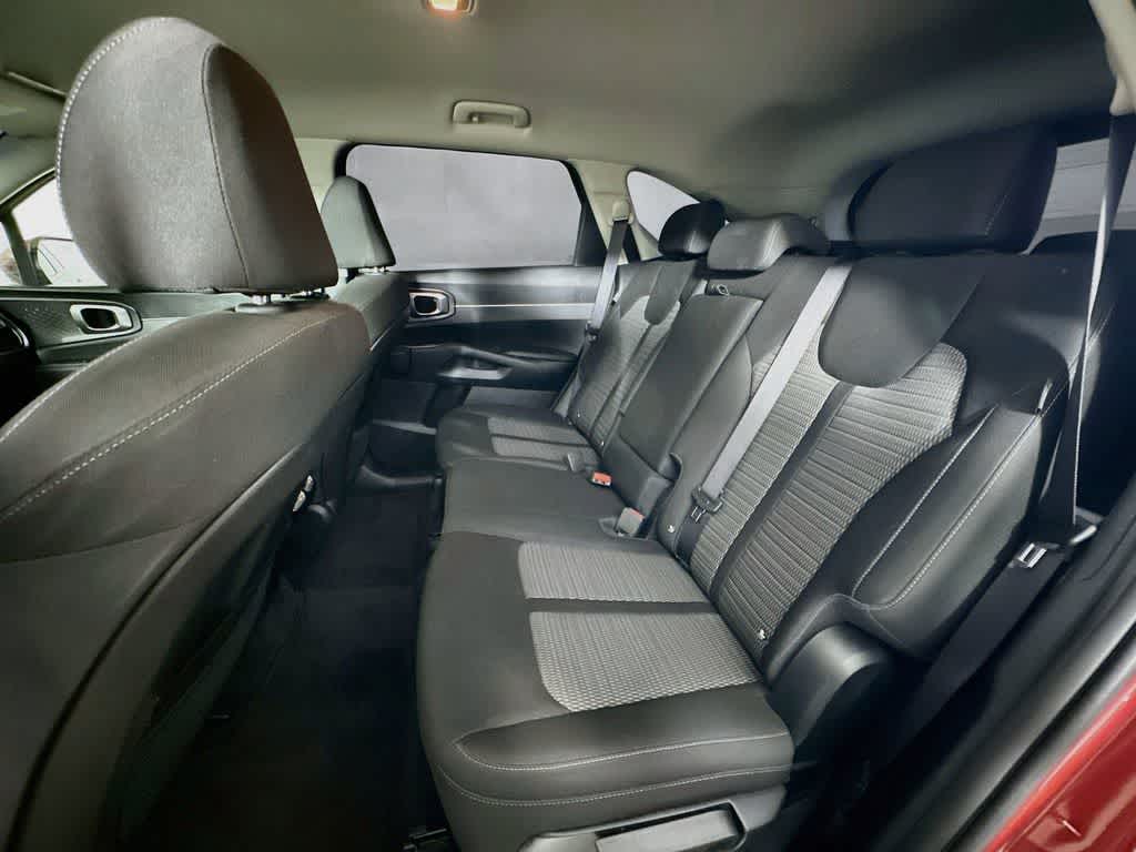 2025 Kia Sorento LX