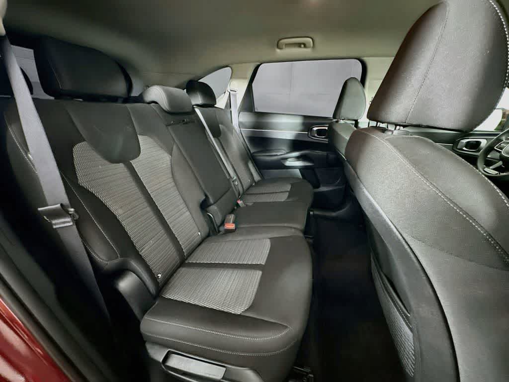 2025 Kia Sorento LX