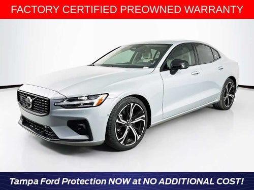 2024 Volvo S60 Plus Dark Theme