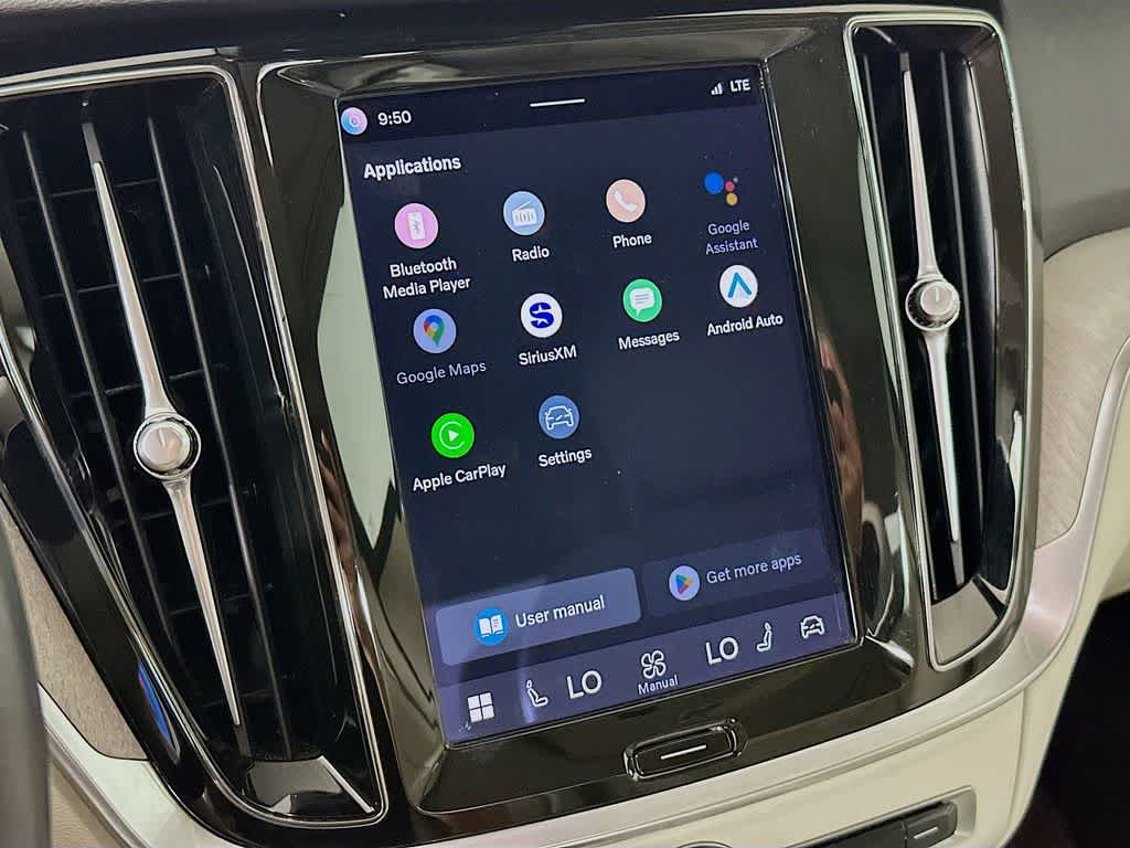 2024 Volvo S60 Plus Dark Theme