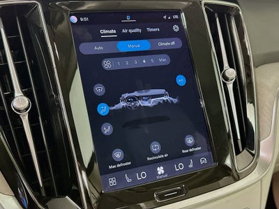 2024 Volvo S60 Plus Dark Theme