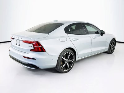 2024 Volvo S60 Plus Dark Theme