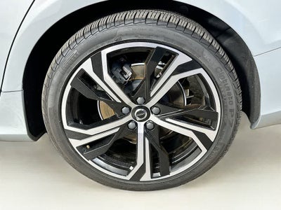 2024 Volvo S60 Plus Dark Theme
