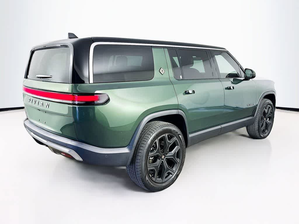 2025 Rivian R1S Base