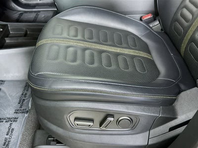 2025 Rivian R1S Base