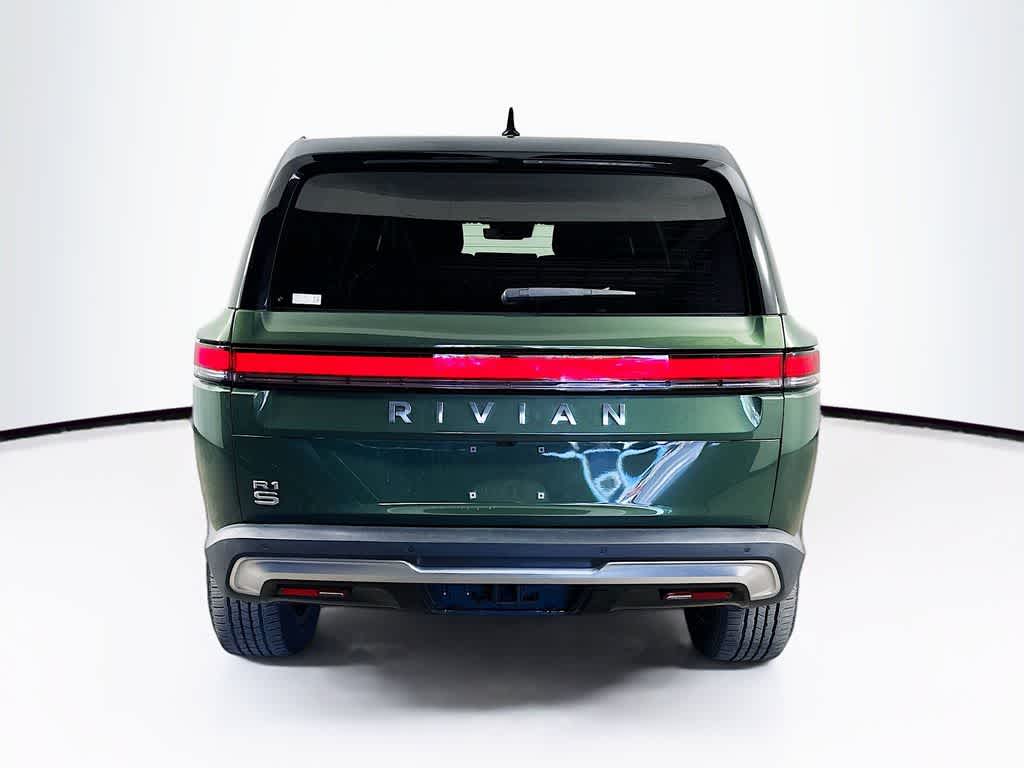 2025 Rivian R1S Base