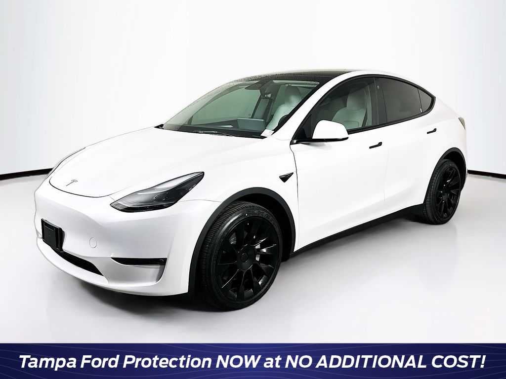 2023 Tesla Model Y's photo