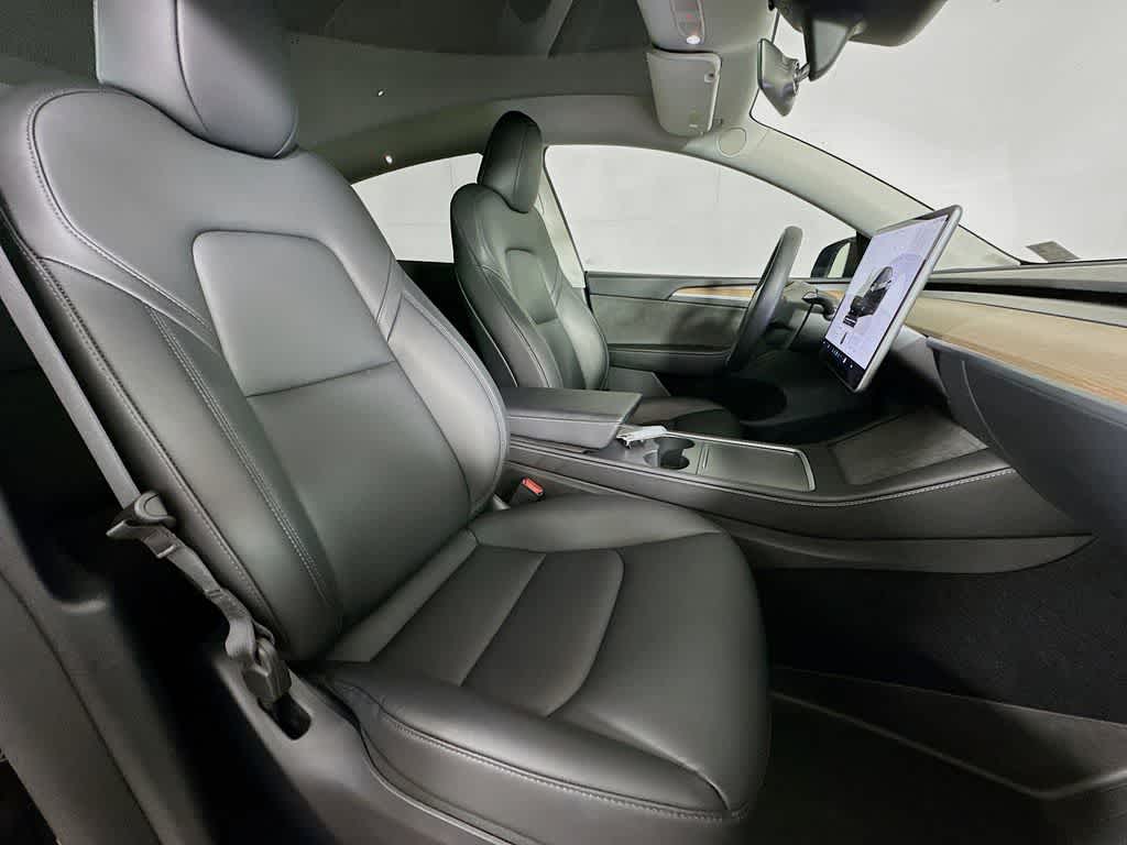 2024 Tesla Model Y Performance