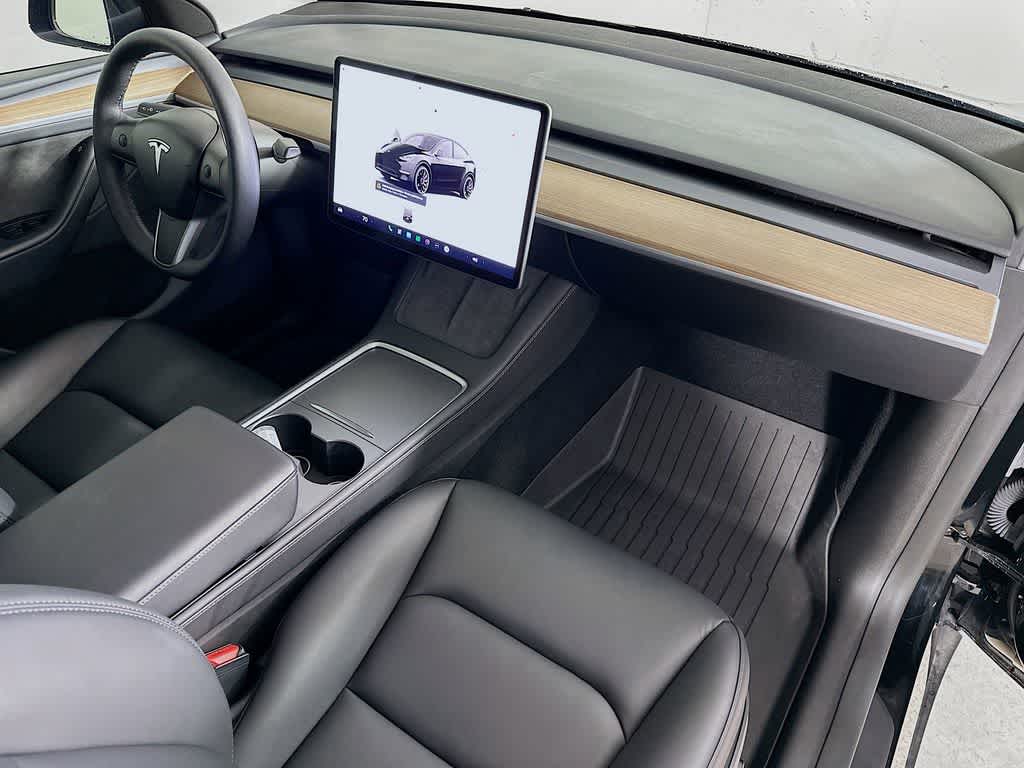 2024 Tesla Model Y Performance