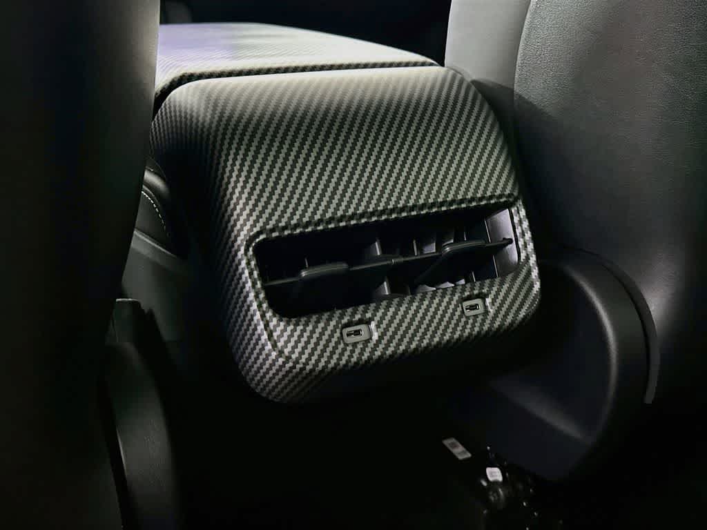 2025 Tesla Model Y Performance