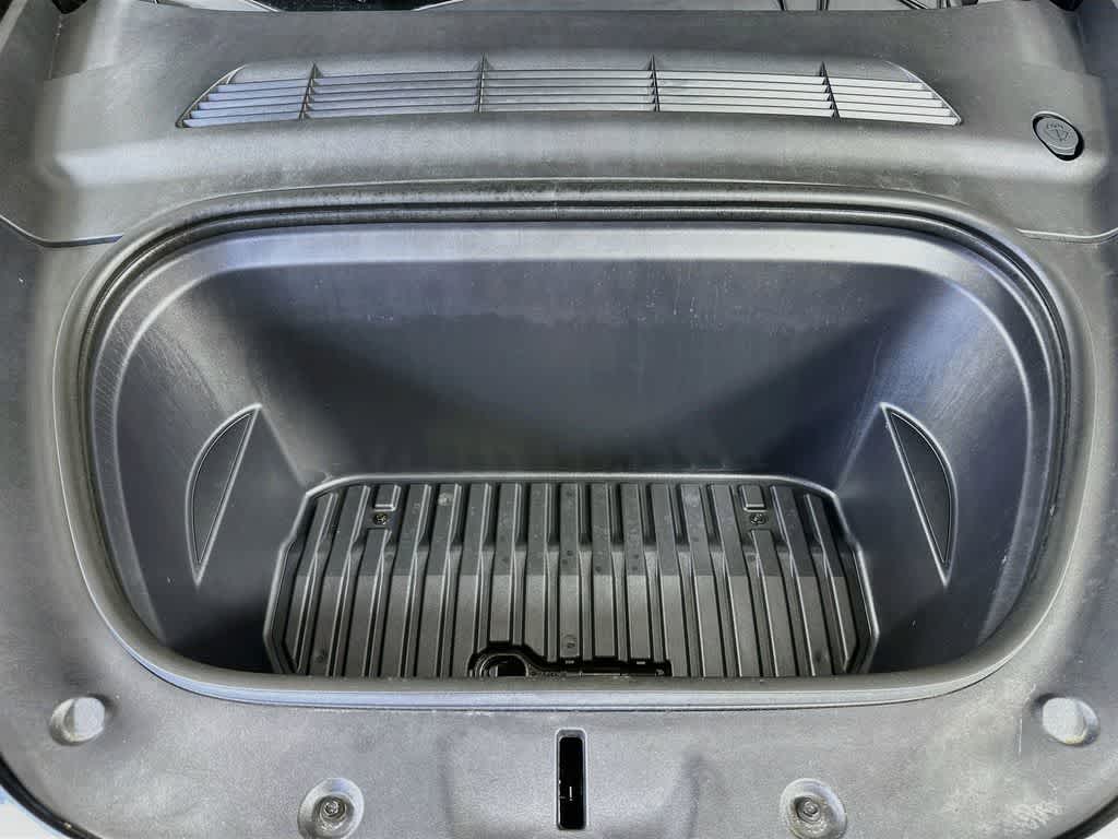 2025 Tesla Model Y Performance
