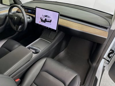 2024 Tesla Model Y Performance