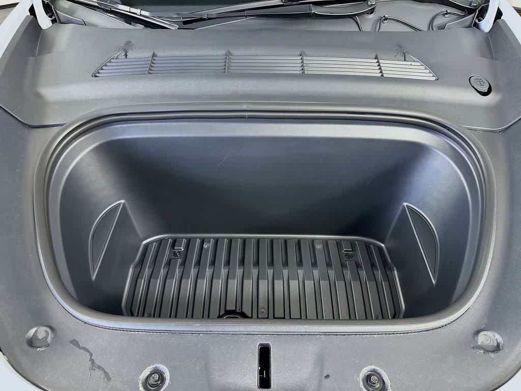 2024 Tesla Model Y Performance