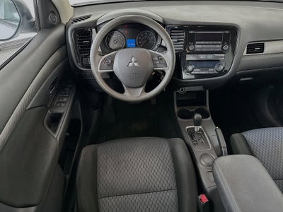 2014 Mitsubishi Outlander ES
