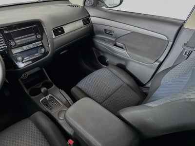 2014 Mitsubishi Outlander ES