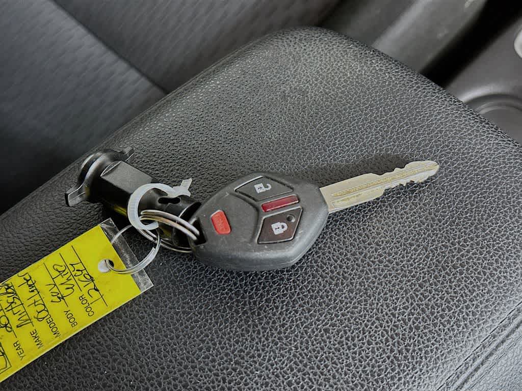 2014 Mitsubishi Outlander ES