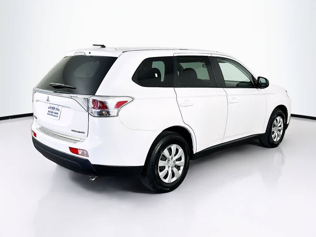 2014 Mitsubishi Outlander ES