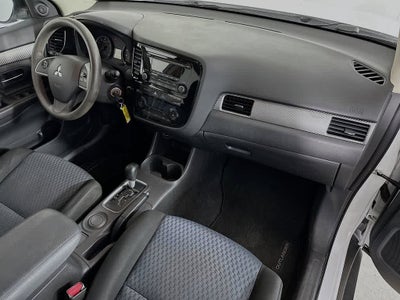 2014 Mitsubishi Outlander ES