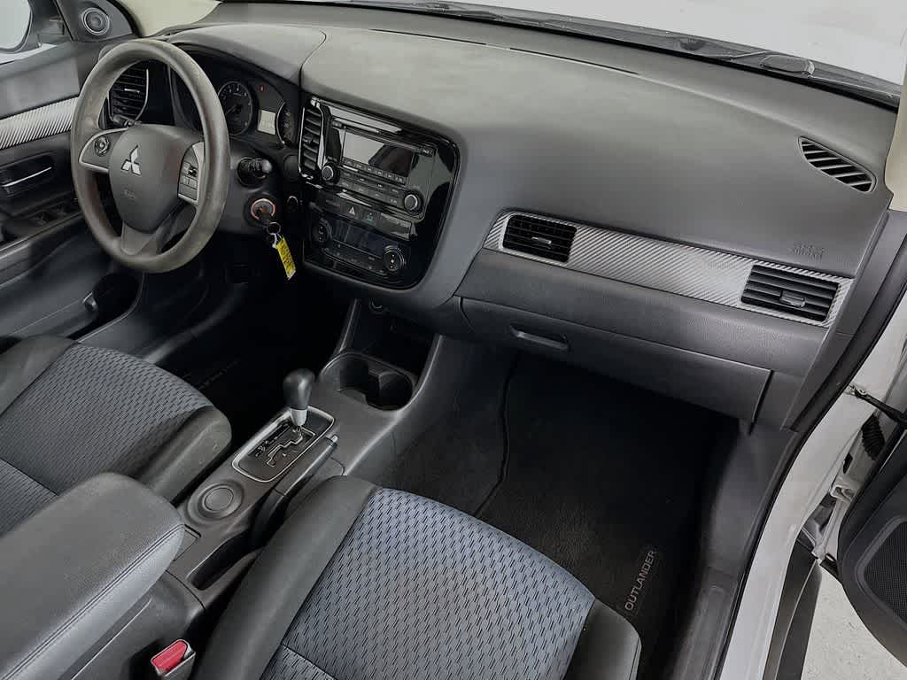 2014 Mitsubishi Outlander ES