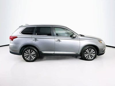 2020 Mitsubishi Outlander SEL