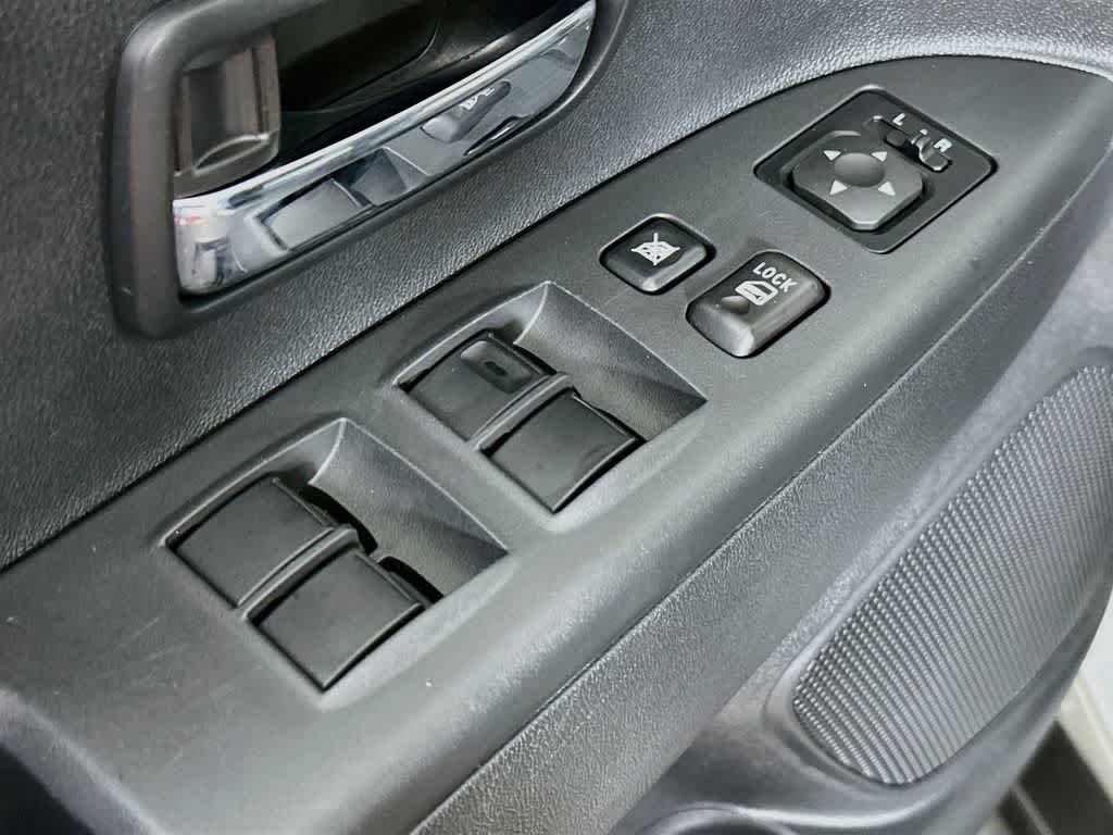 2024 Mitsubishi Outlander Sport ES