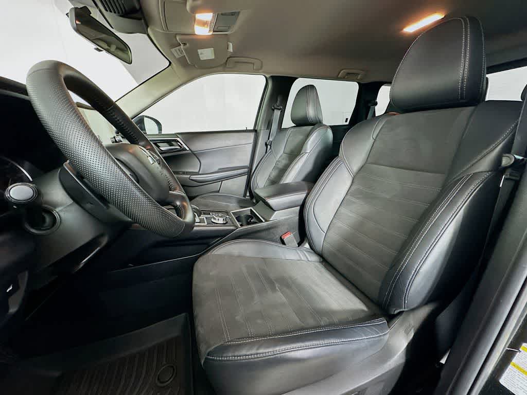 2023 Mitsubishi Outlander SE Special Edition