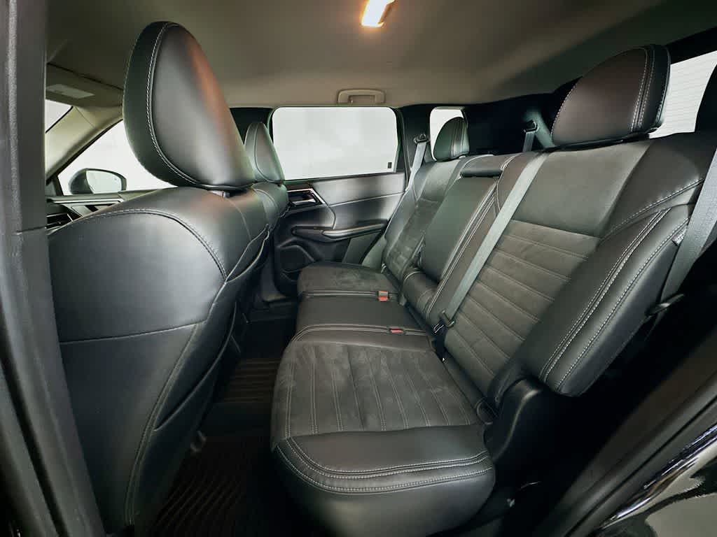 2023 Mitsubishi Outlander SE Special Edition