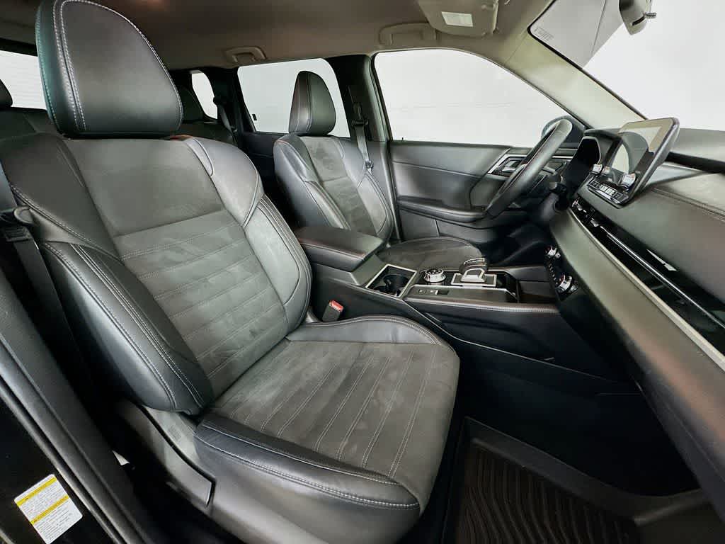 2023 Mitsubishi Outlander SE Special Edition