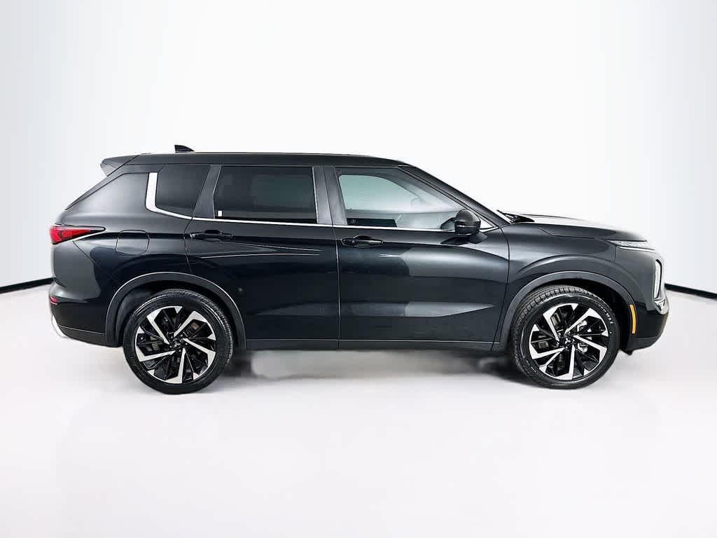 2023 Mitsubishi Outlander SE Special Edition