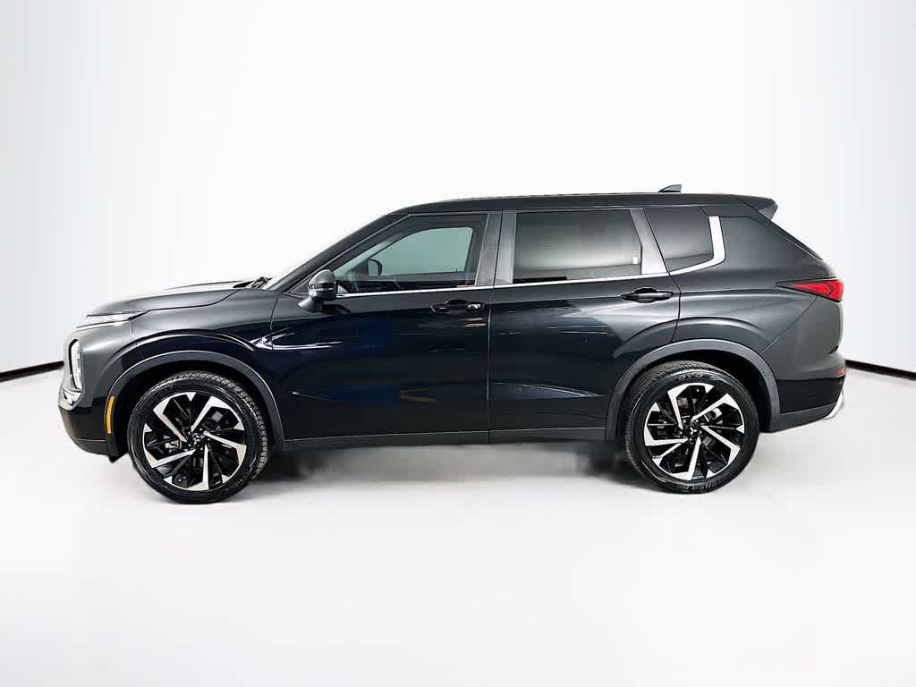 2023 Mitsubishi Outlander SE Special Edition
