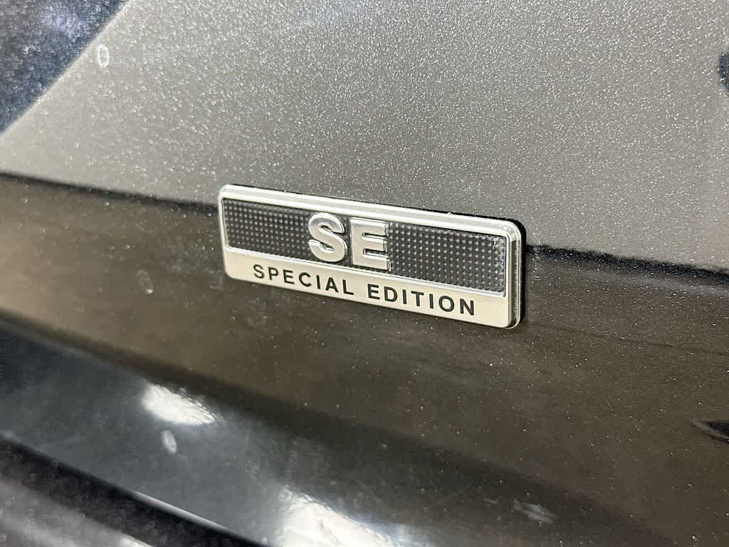 2023 Mitsubishi Outlander SE Special Edition