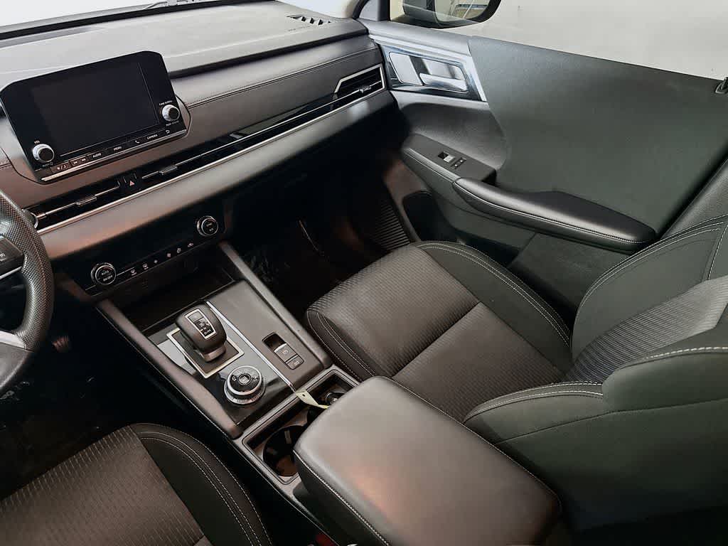 2024 Mitsubishi Outlander ES