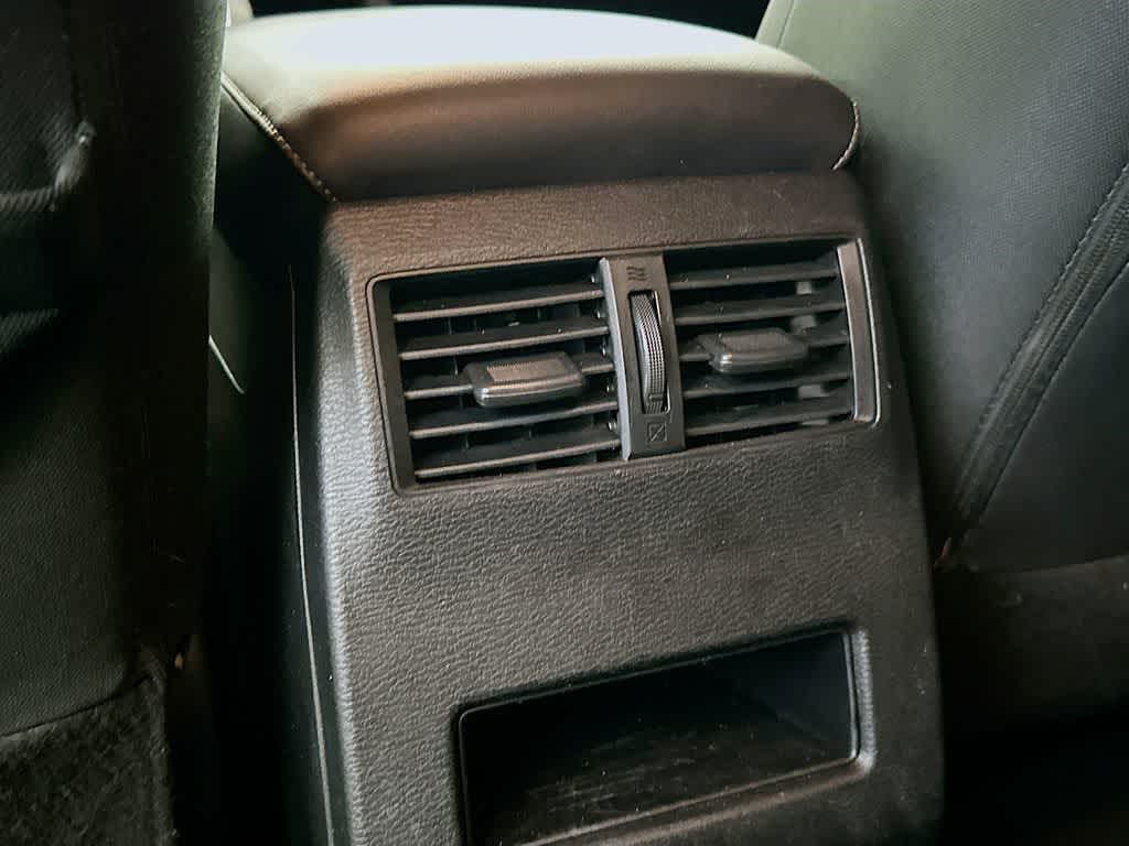 2024 Mitsubishi Outlander ES