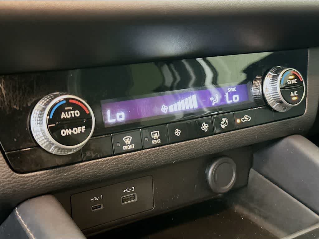 2024 Mitsubishi Outlander ES