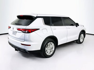 2024 Mitsubishi Outlander ES