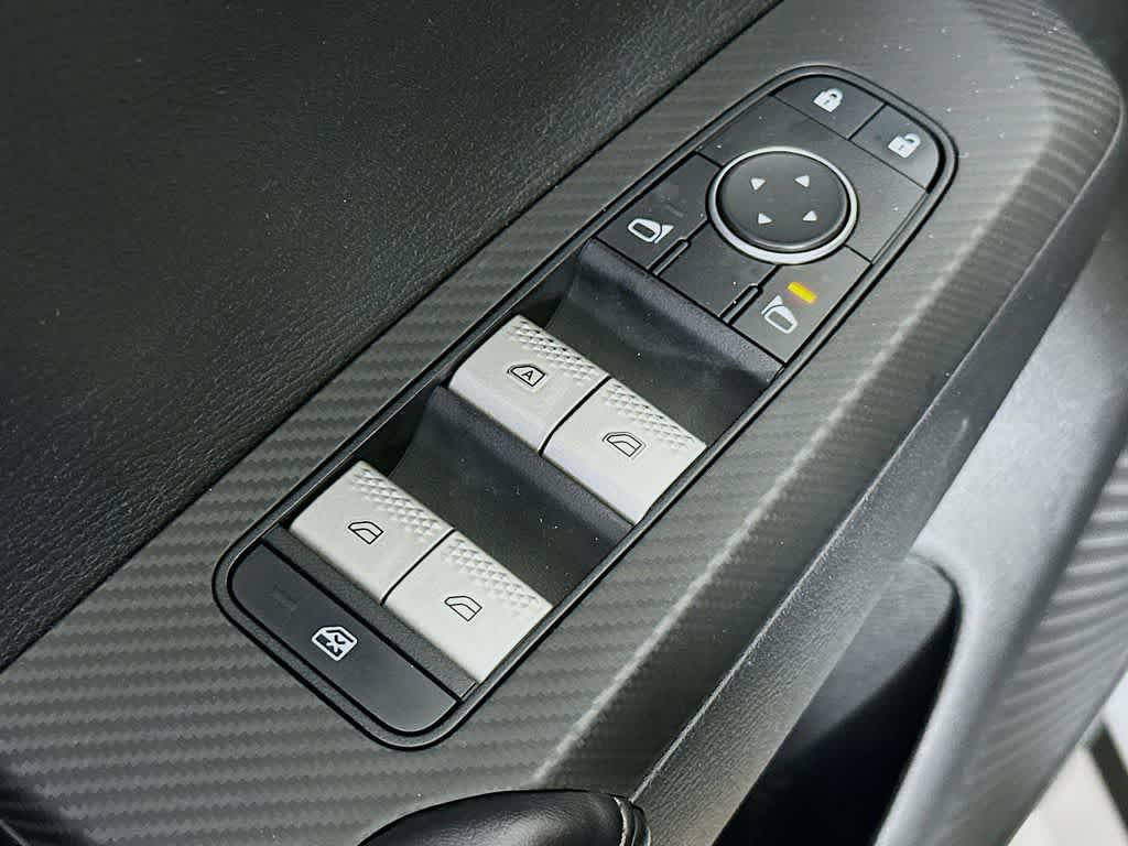 2024 Mitsubishi Outlander ES