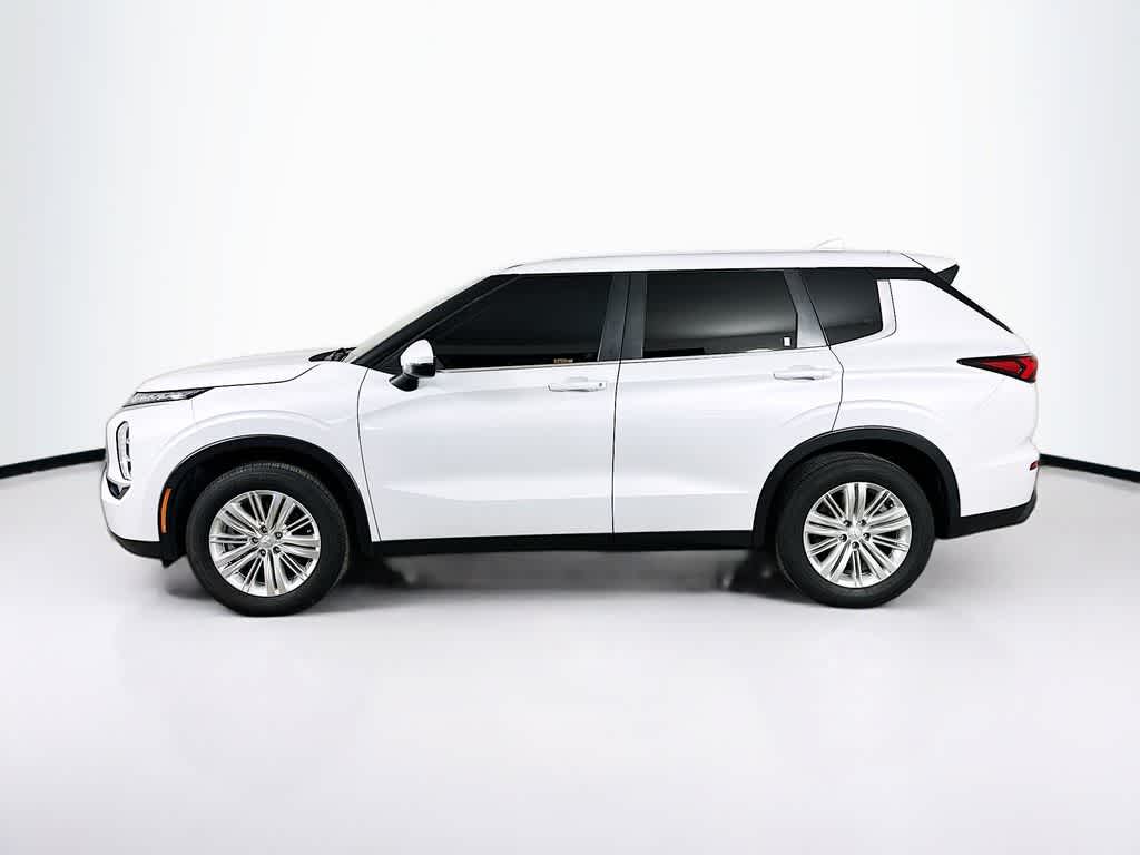 2024 Mitsubishi Outlander ES